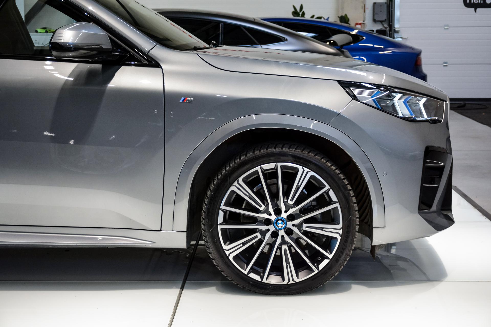 BMW iX2 xDrive30 M-Sport 104kW