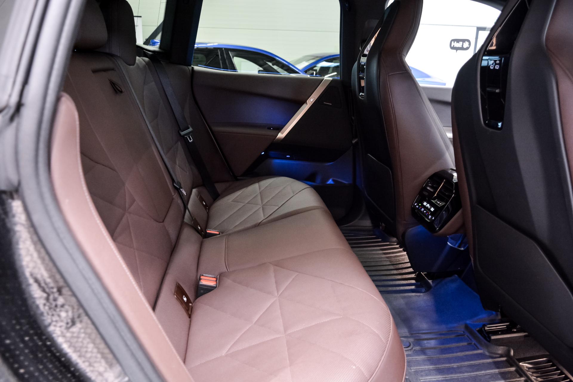 BMW iX xDrive 40 Sports Package 240kW