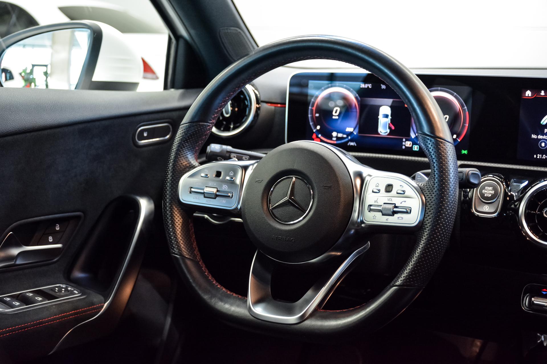Mercedes-Benz A 200 AMG-Line 1.3 120kW