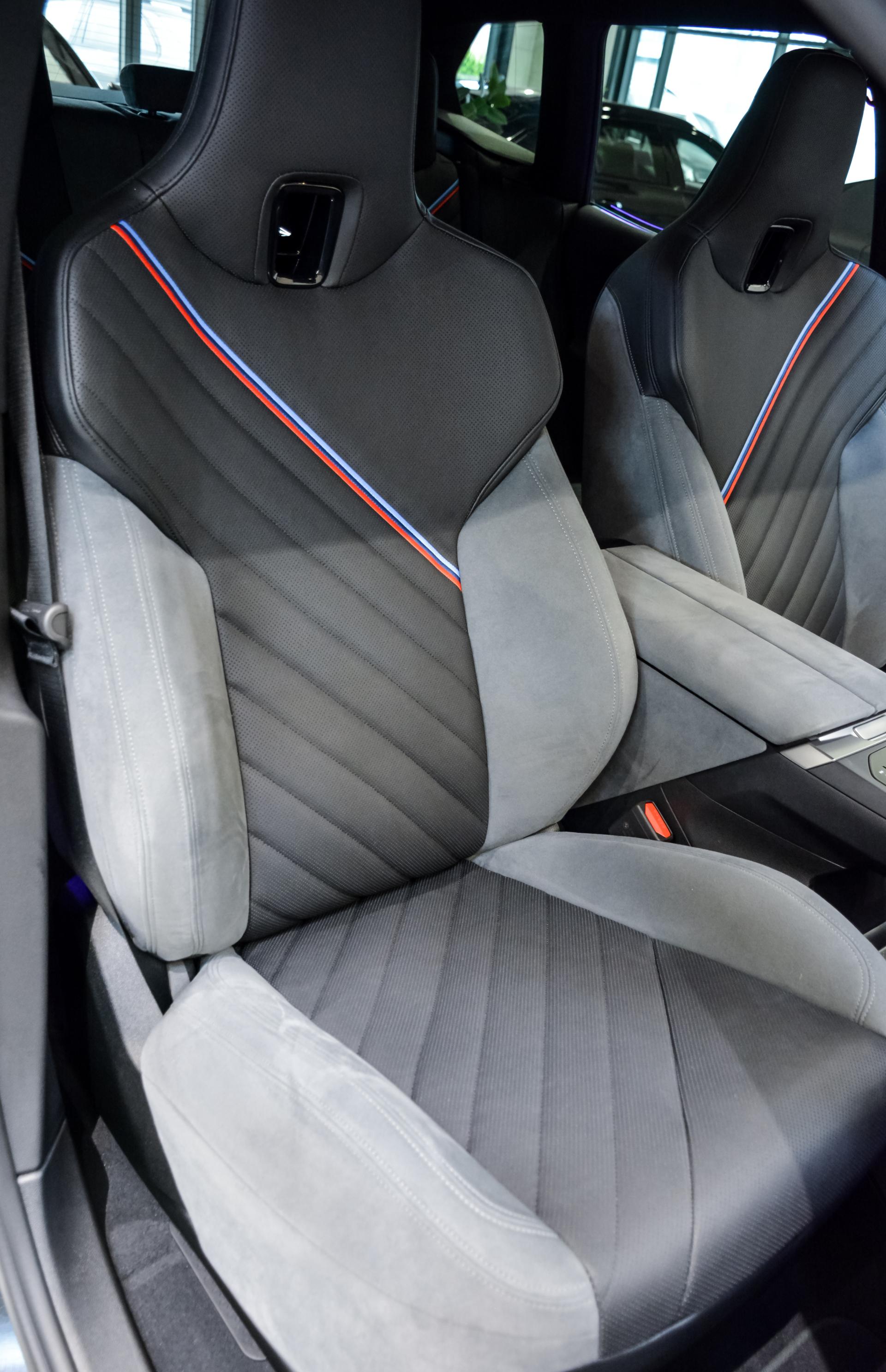 BMW iX xDrive 45 M Sport Pro pakett 300kW