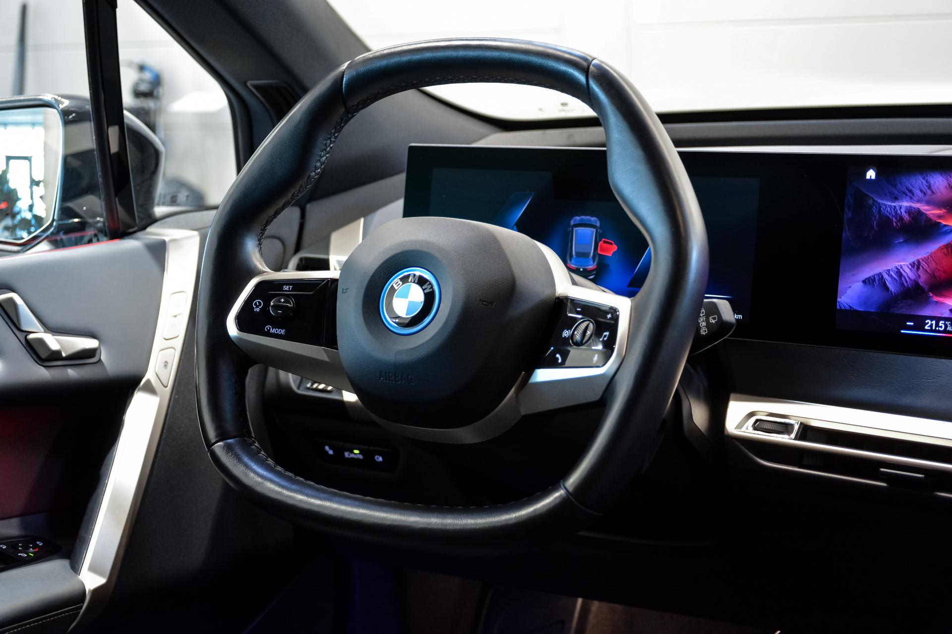 BMW iX xDrive 40 Sportpakett 240kW