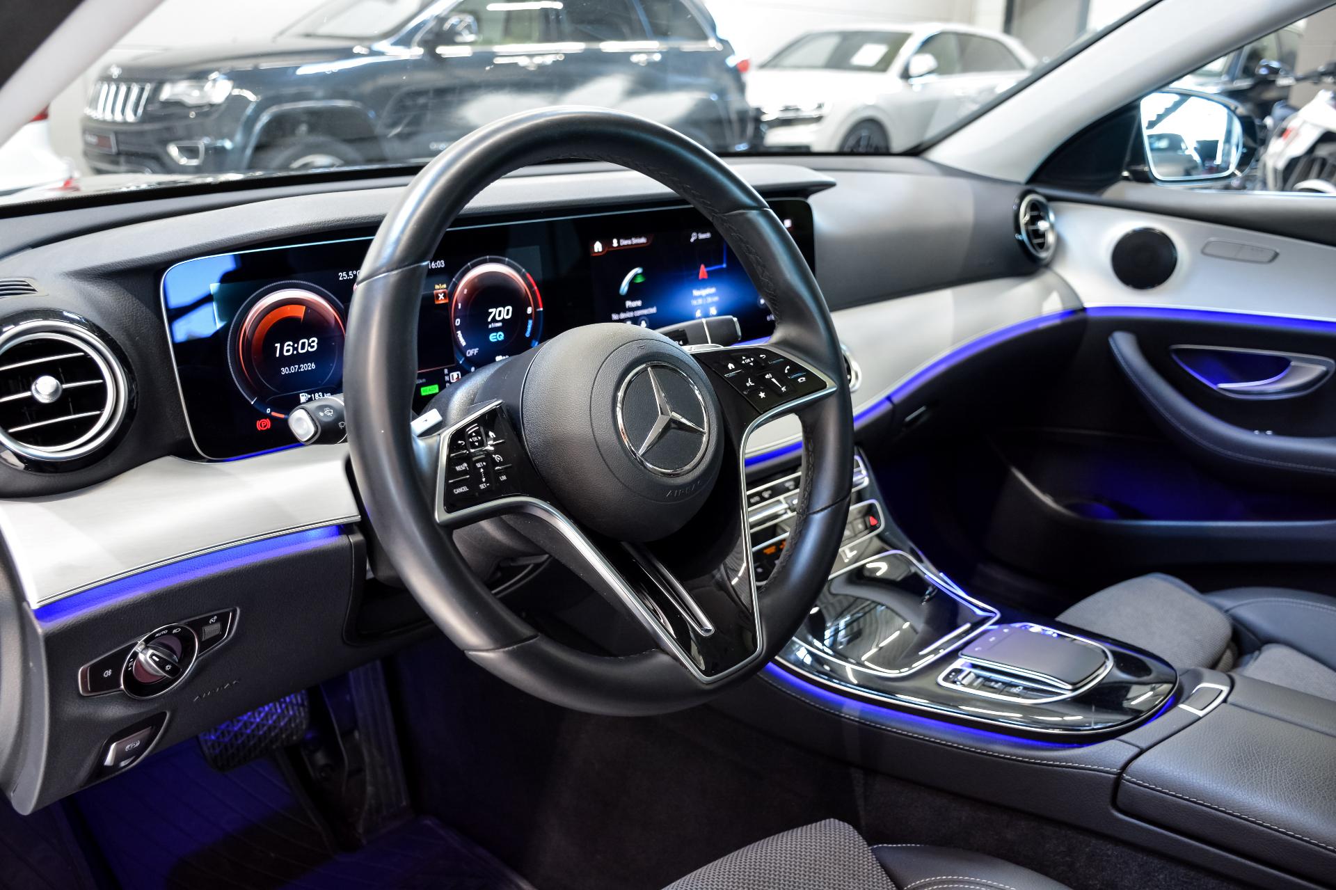 Mercedes-Benz E 300 e Avantgarde 9g-tronic 2.0 235kW