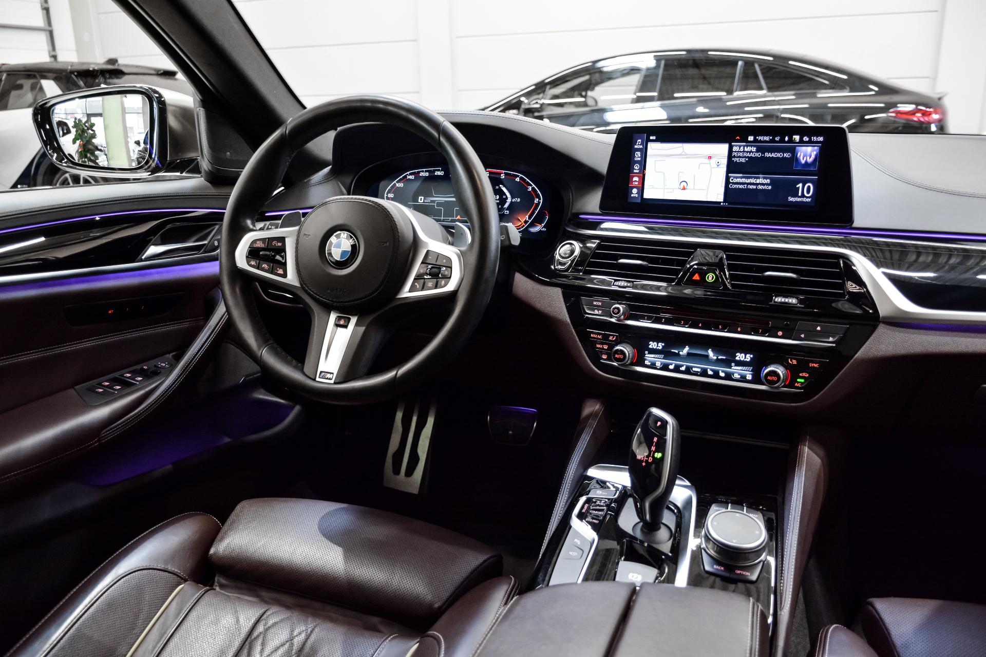 BMW M550 d xDrive Touring Facelift M-Performance 3.0 294kW