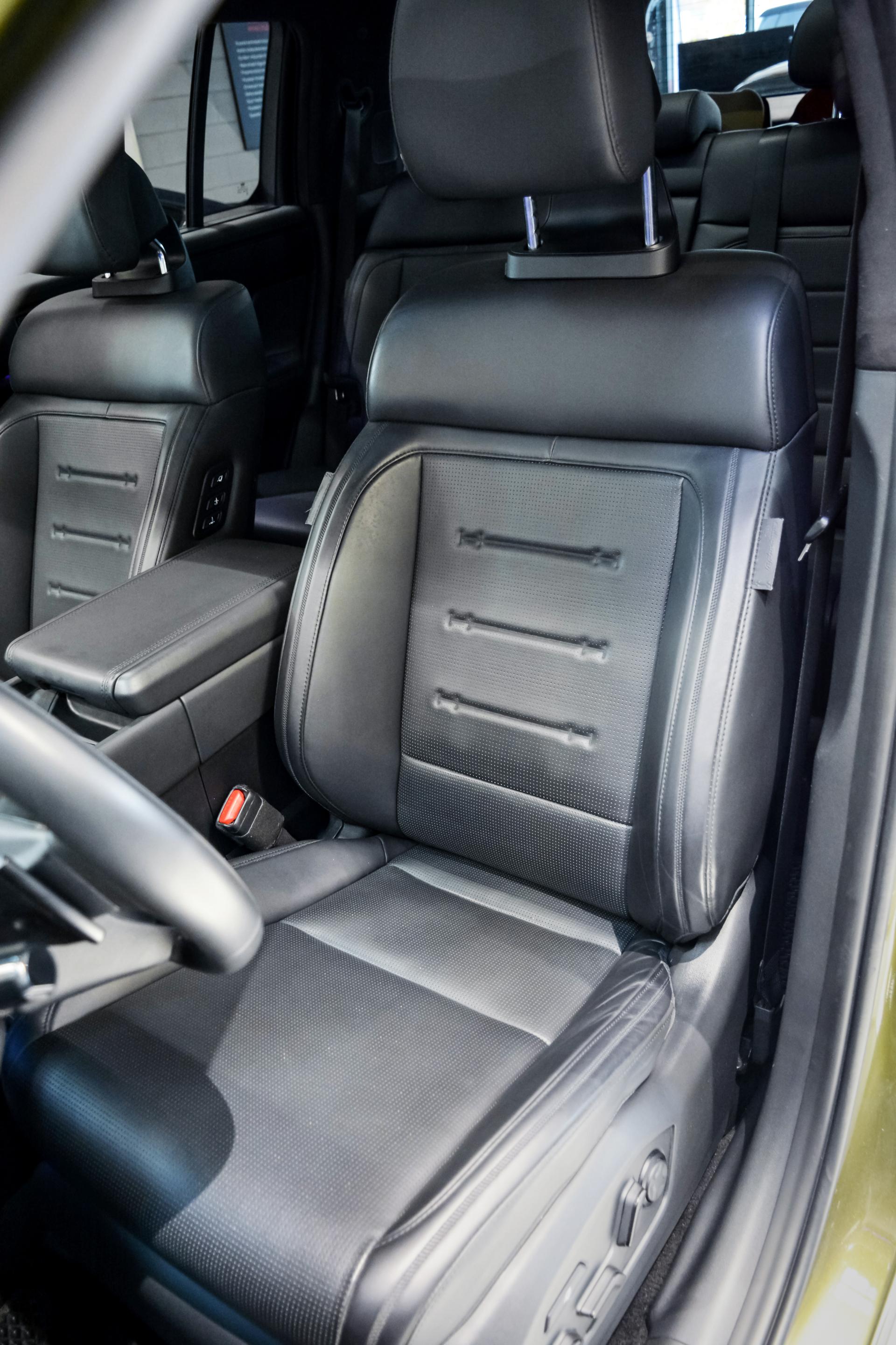 Hyundai Santa Fe Calligraphy Hybrid 4WD 1.6 117kW