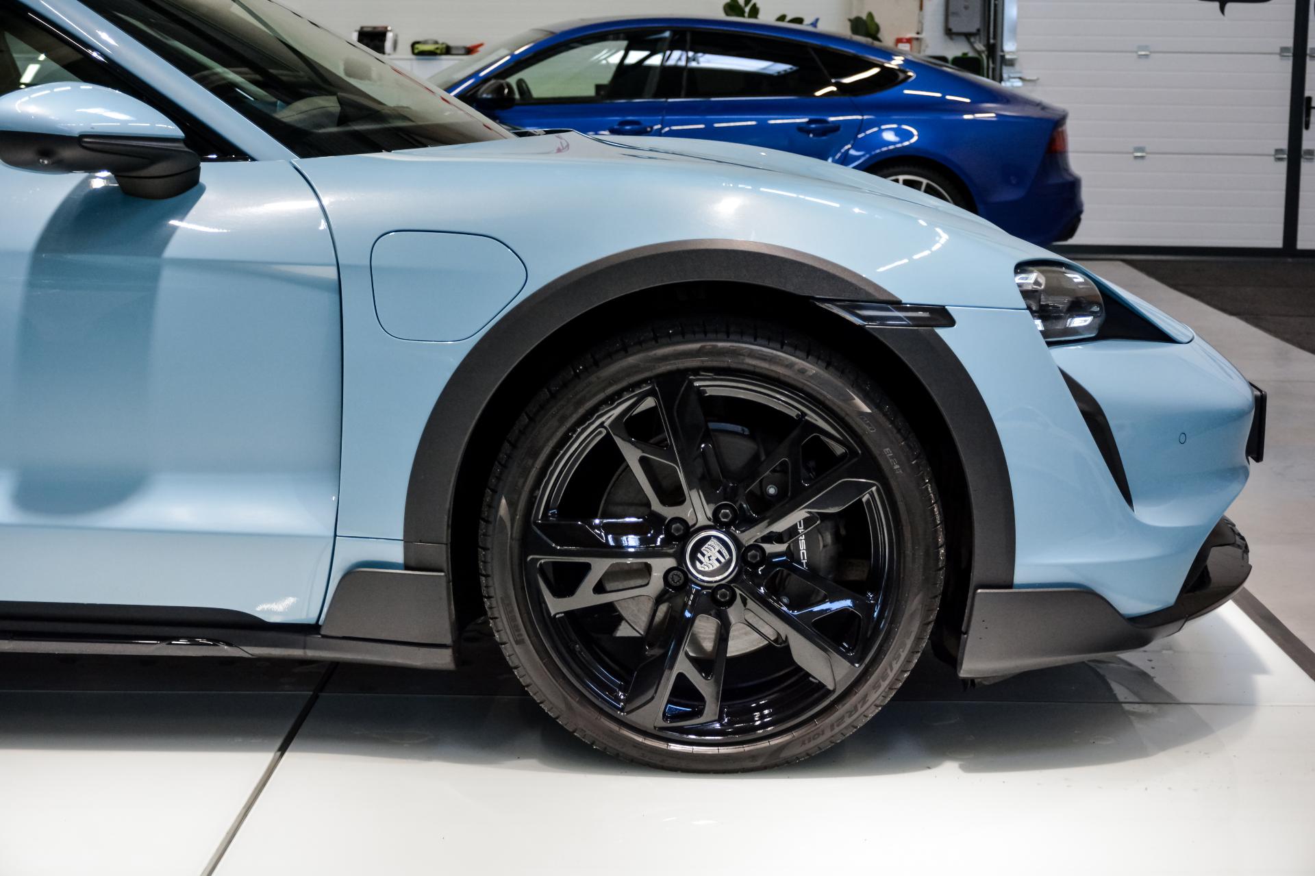 Porsche Taycan 4 Cross Turismo Performance Battery Plus 350kW