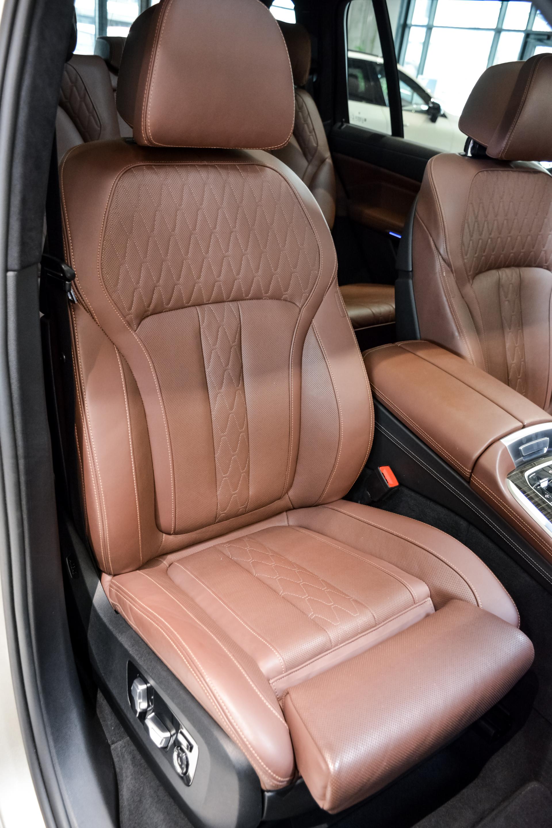 BMW X7 xDrive30d Individual Design Pure Exellence 3.0 195kW