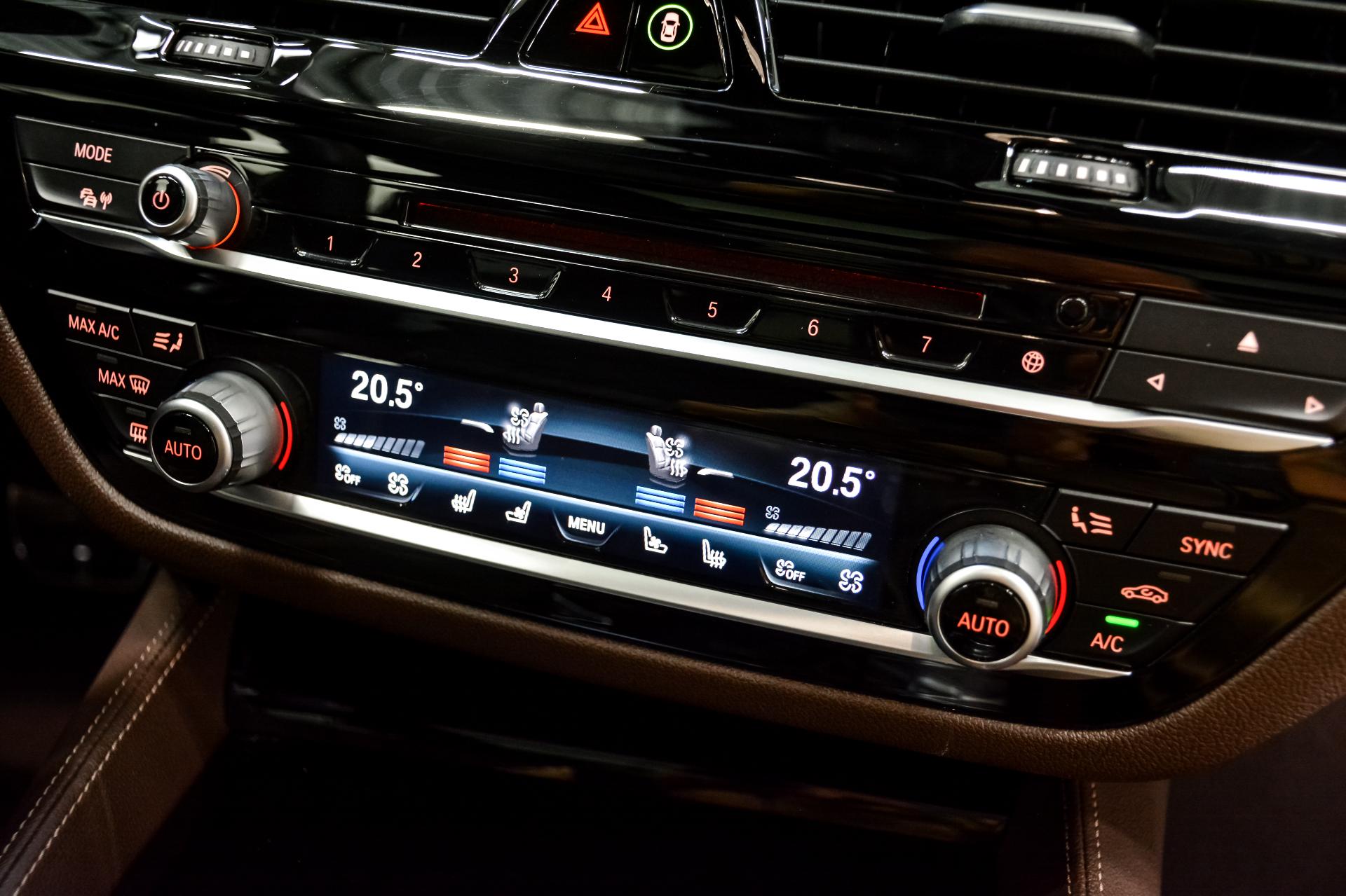BMW M550 d xDrive Touring Facelift M-Performance 3.0 294kW