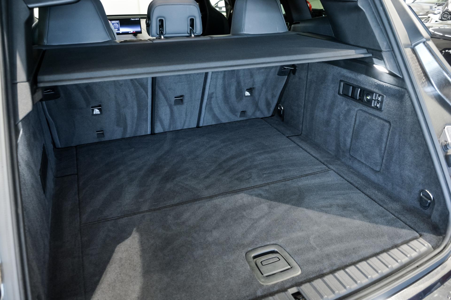 BMW iX xDrive 40 Sportpakett 240kW