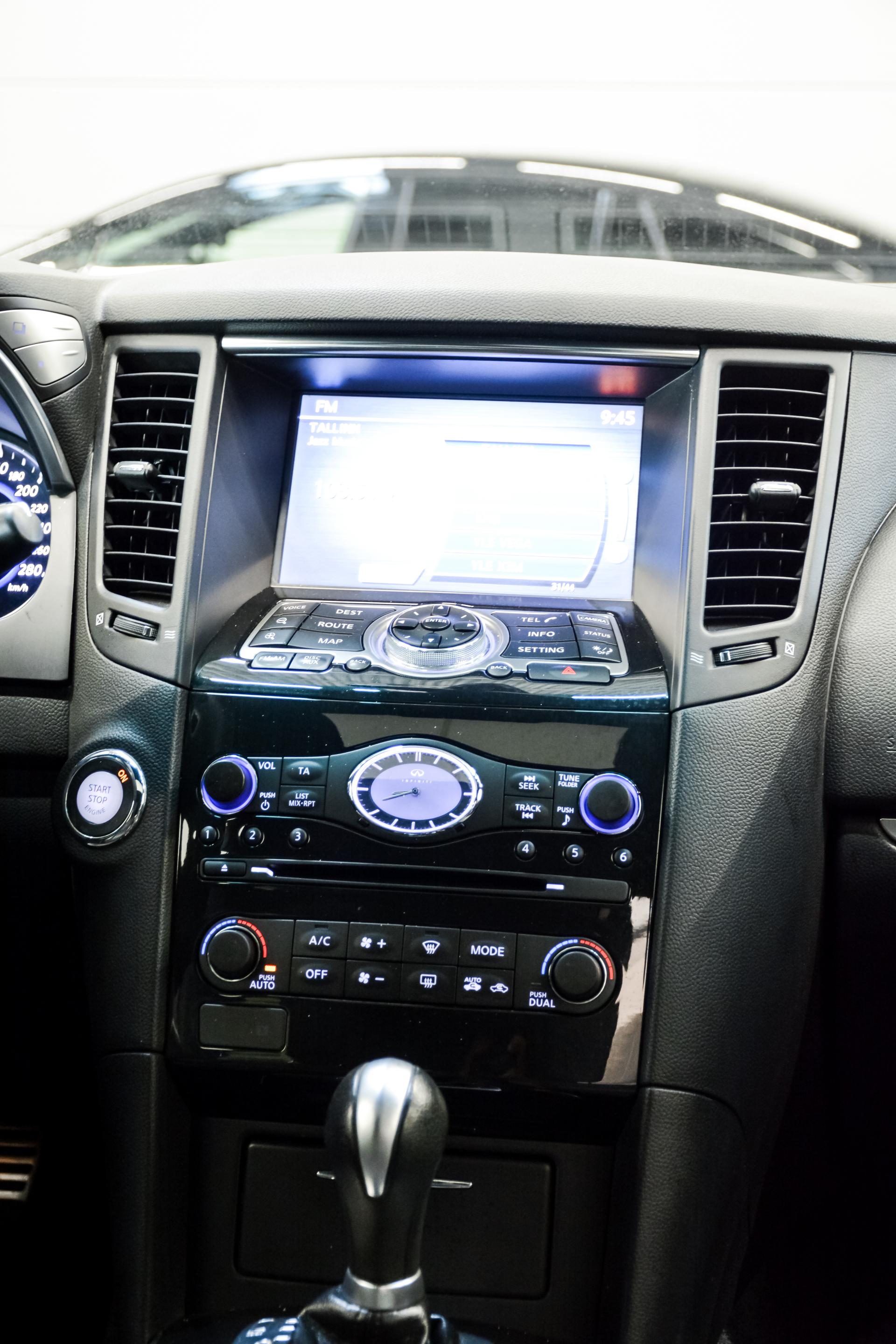 Infiniti QX70 3.0 175kW