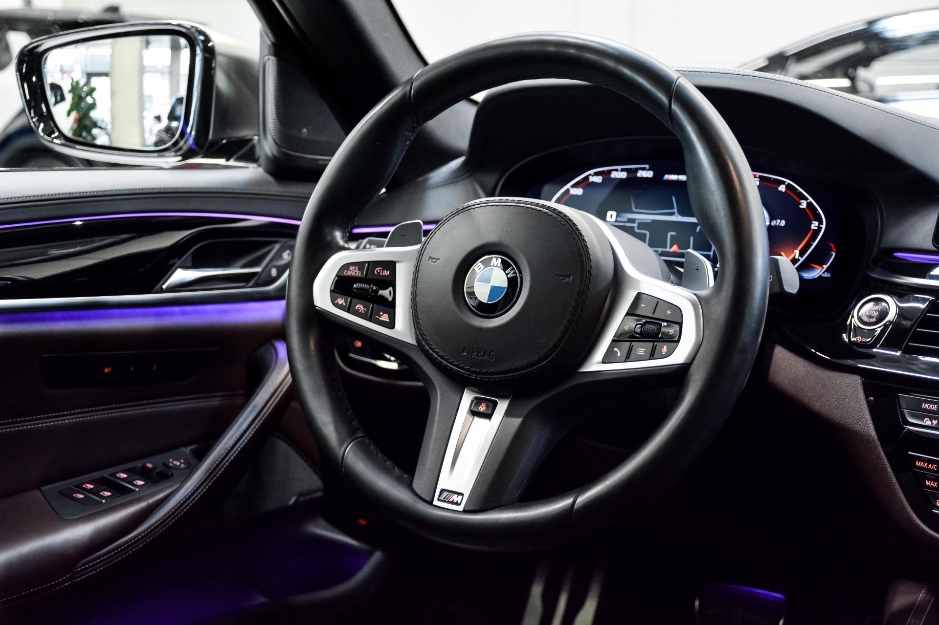 BMW M550 d xDrive Touring Facelift M-Performance 3.0 294kW