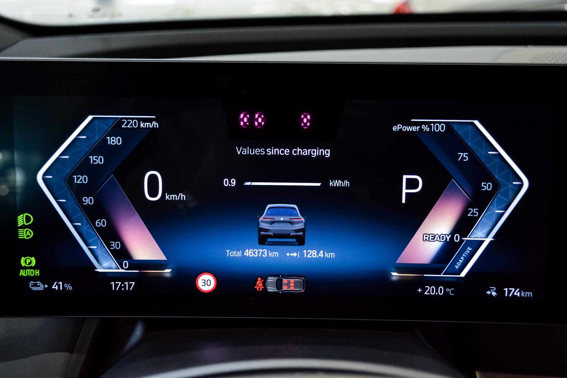 BMW iX xDrive 40 Sportpakett 240kW