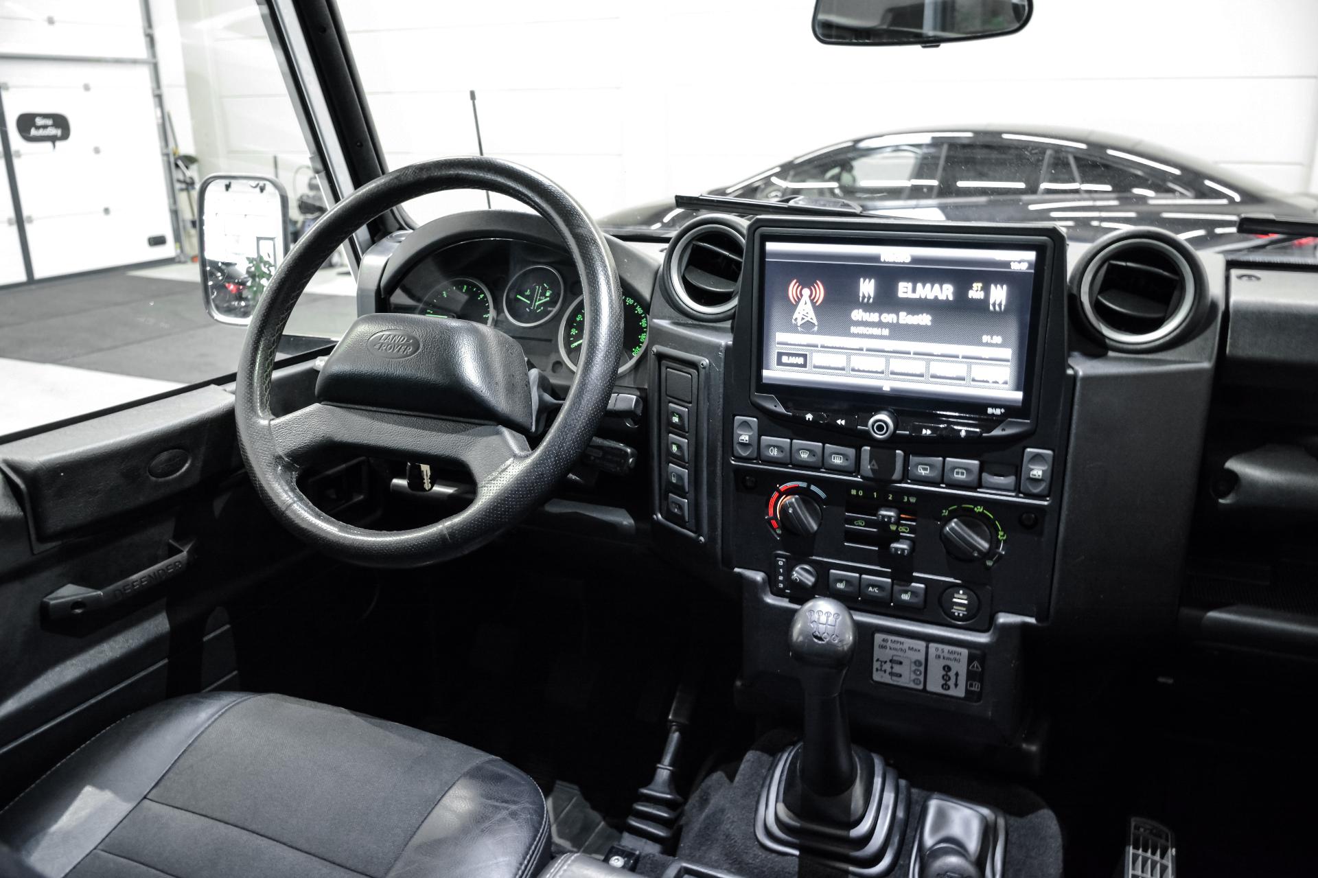 Land Rover Defender RAW Edition 1/150 N1 2.4 118kW