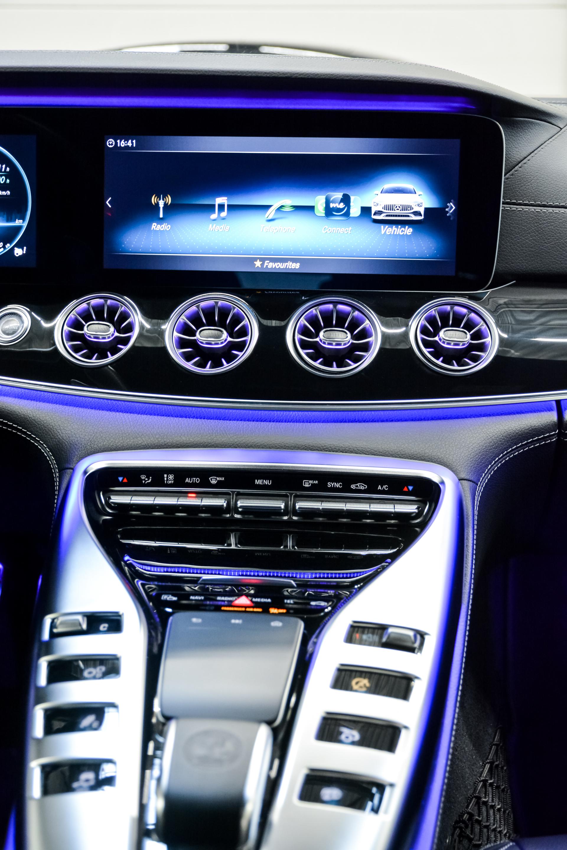 Mercedes-AMG GT 43 Turbo 4Matic+ 3.0 270kW
