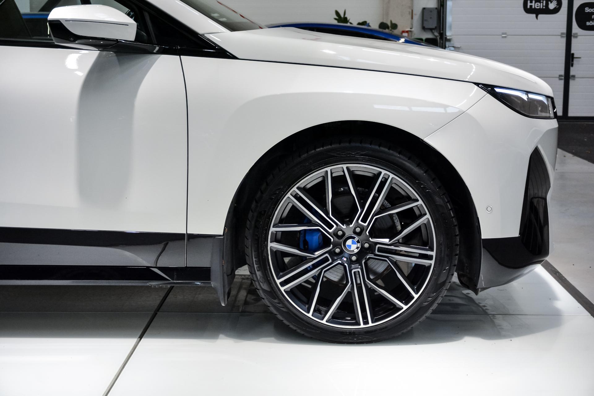 BMW iX xDrive 40 Sports Package 240kW