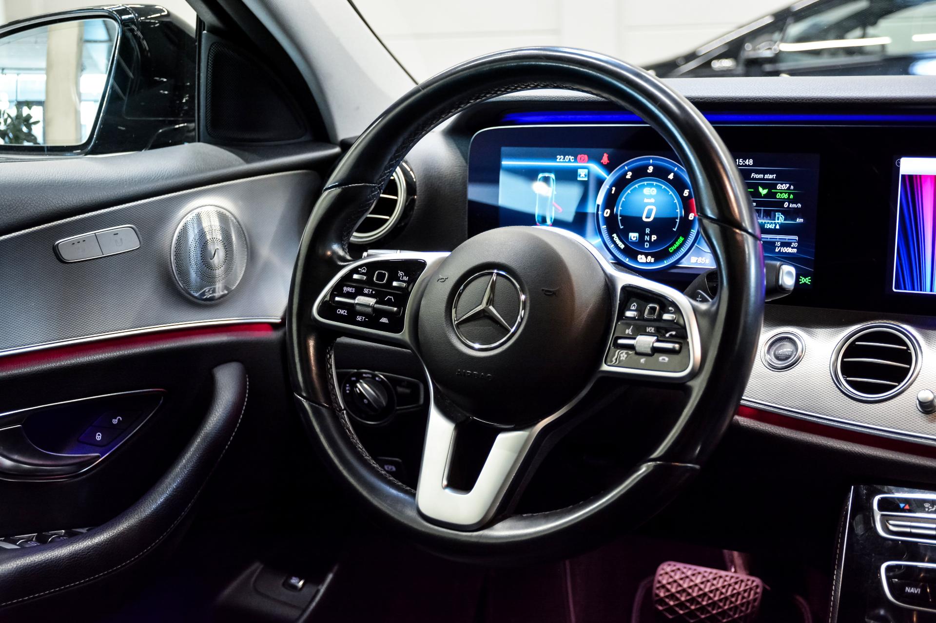 Mercedes-Benz E 300 DE Avantgarde 2.0 225kW