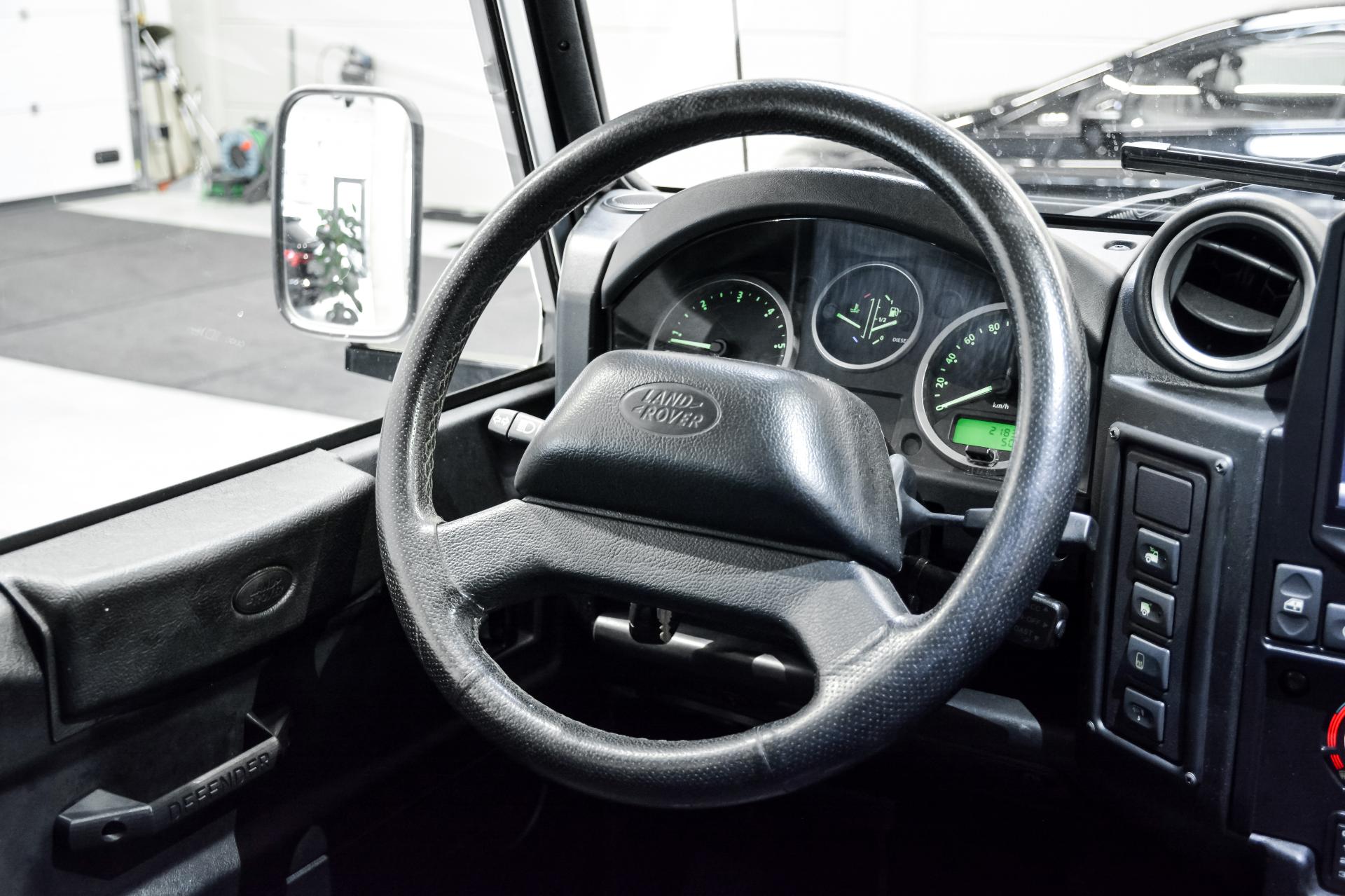 Land Rover Defender RAW Edition 1/150 N1 2.4 118kW