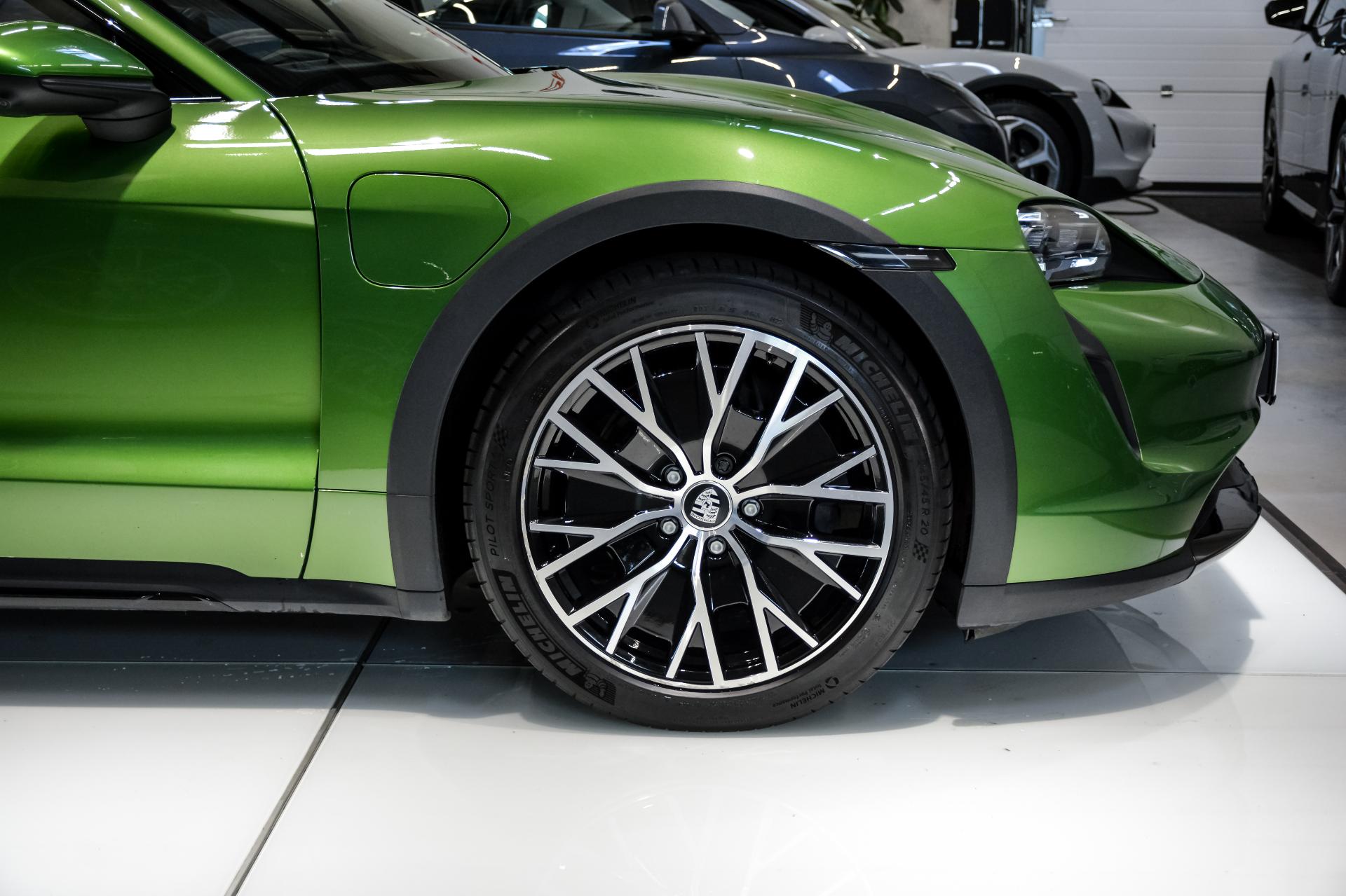 Porsche Taycan 4 Cross Turismo Performance+ 350kW