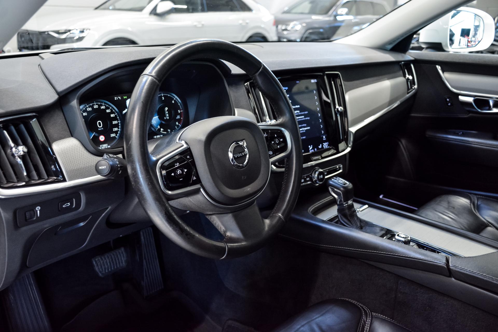 Volvo V90 Cross Country D4 AWD 2.0 140kW