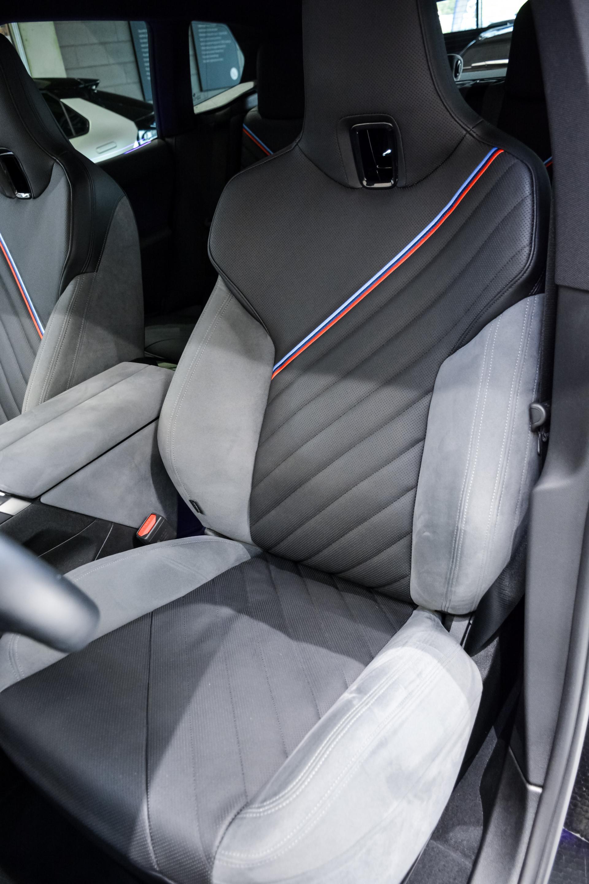 BMW iX xDrive 45 M Sport Pro pakett 300kW