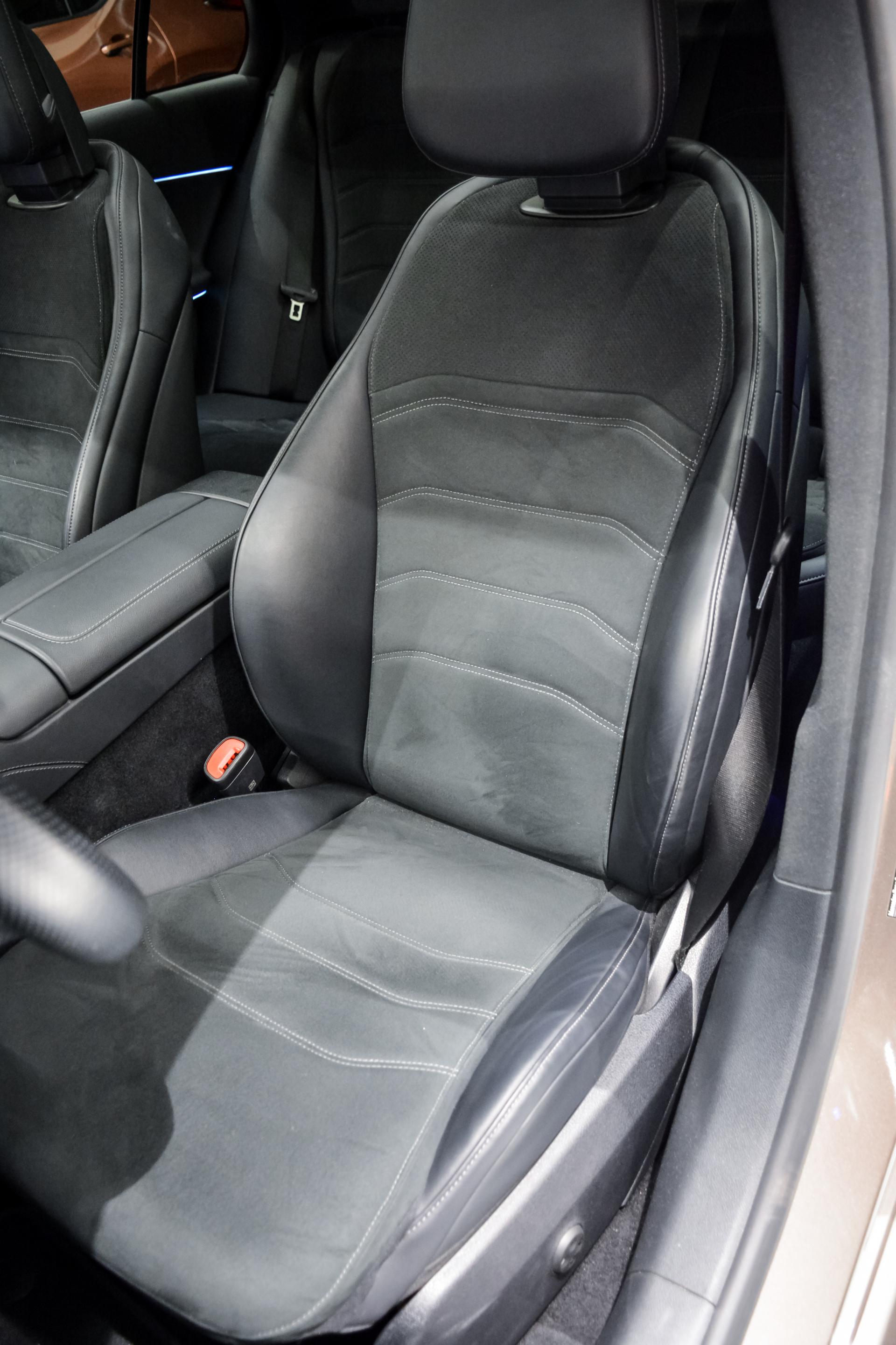 Mercedes-Benz E 220 d AMG-Line 2.0 145kW