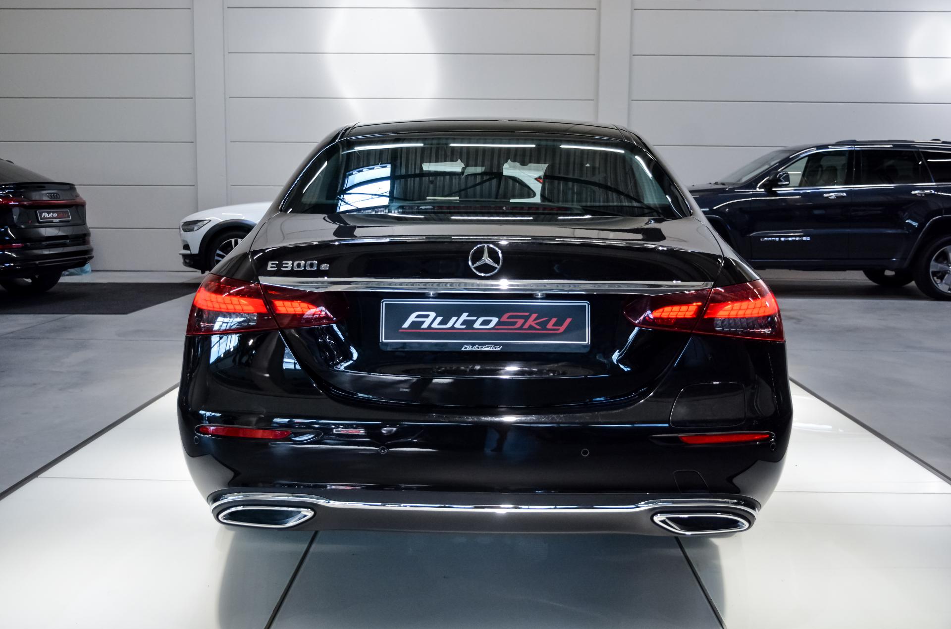 Mercedes-Benz E 300 e Avantgarde 9g-tronic 2.0 235kW