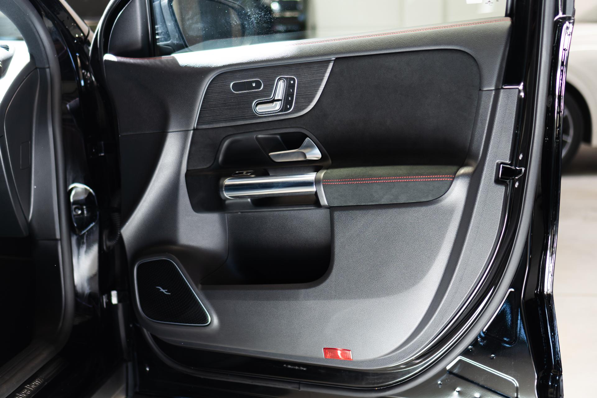 Mercedes-Benz GLA 250 AMG Line Premium Plus 2.0 165kW