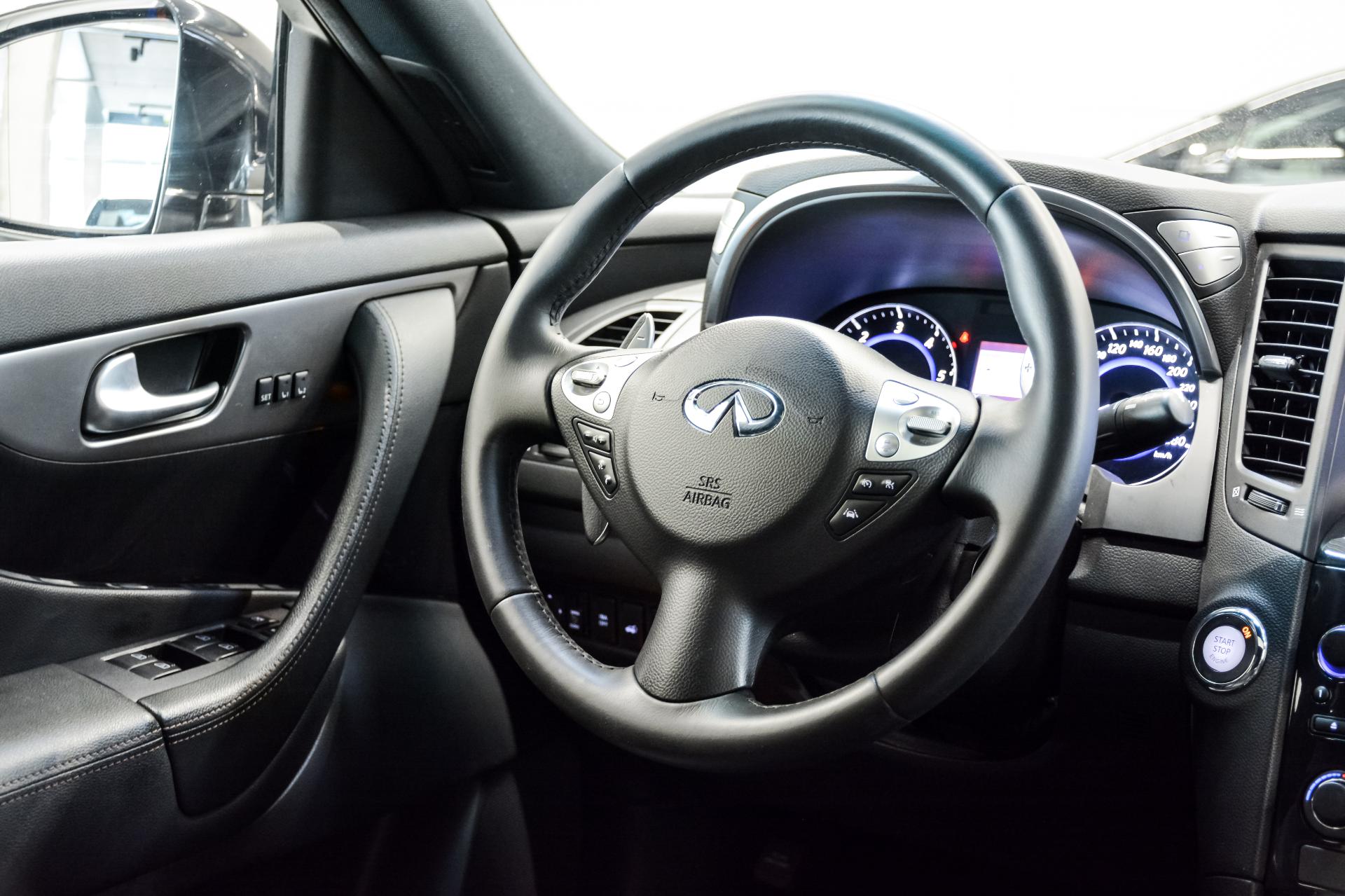 Infiniti QX70 3.0 175kW