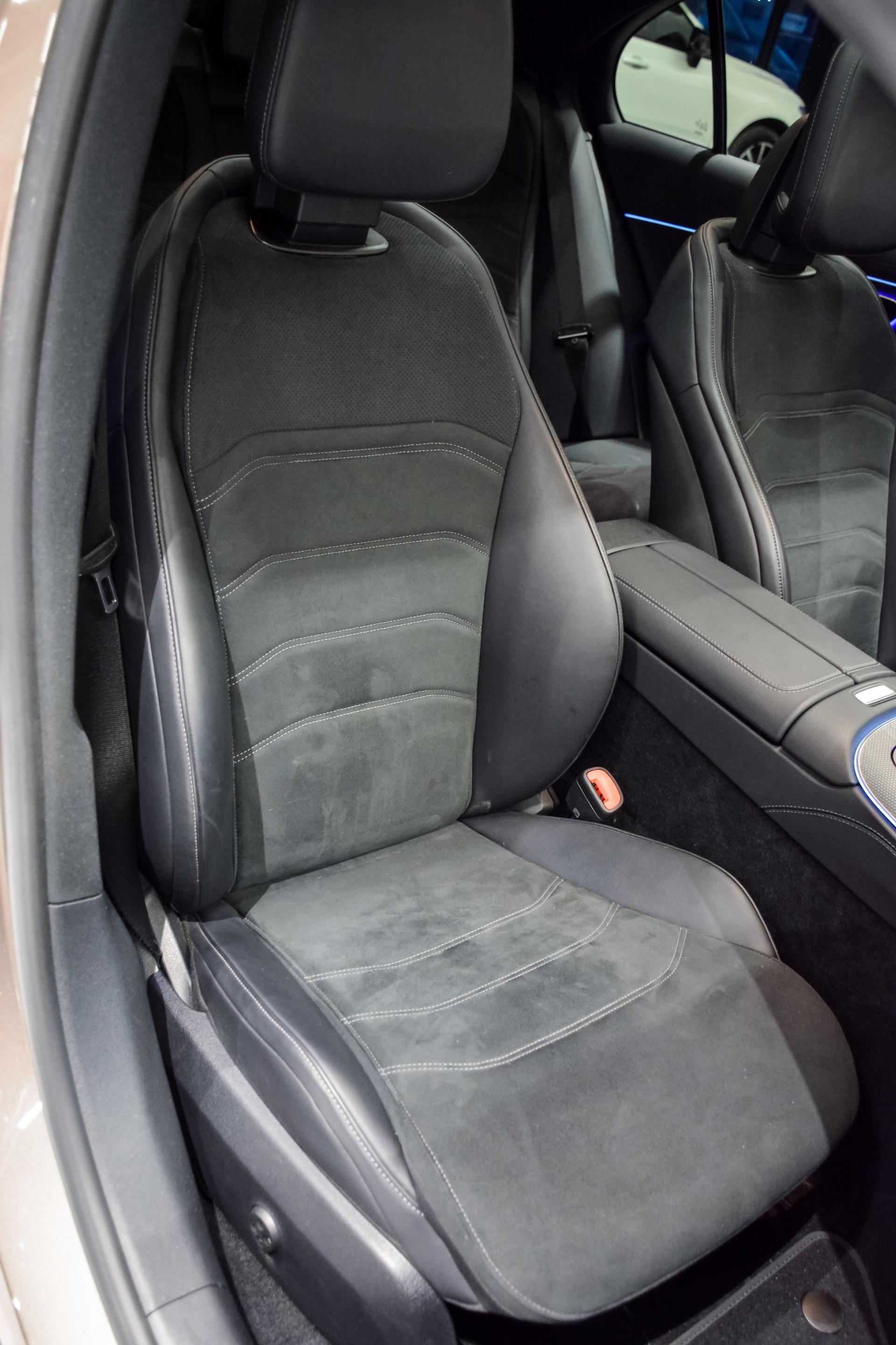 Mercedes-Benz E 220 d AMG-Line 2.0 145kW
