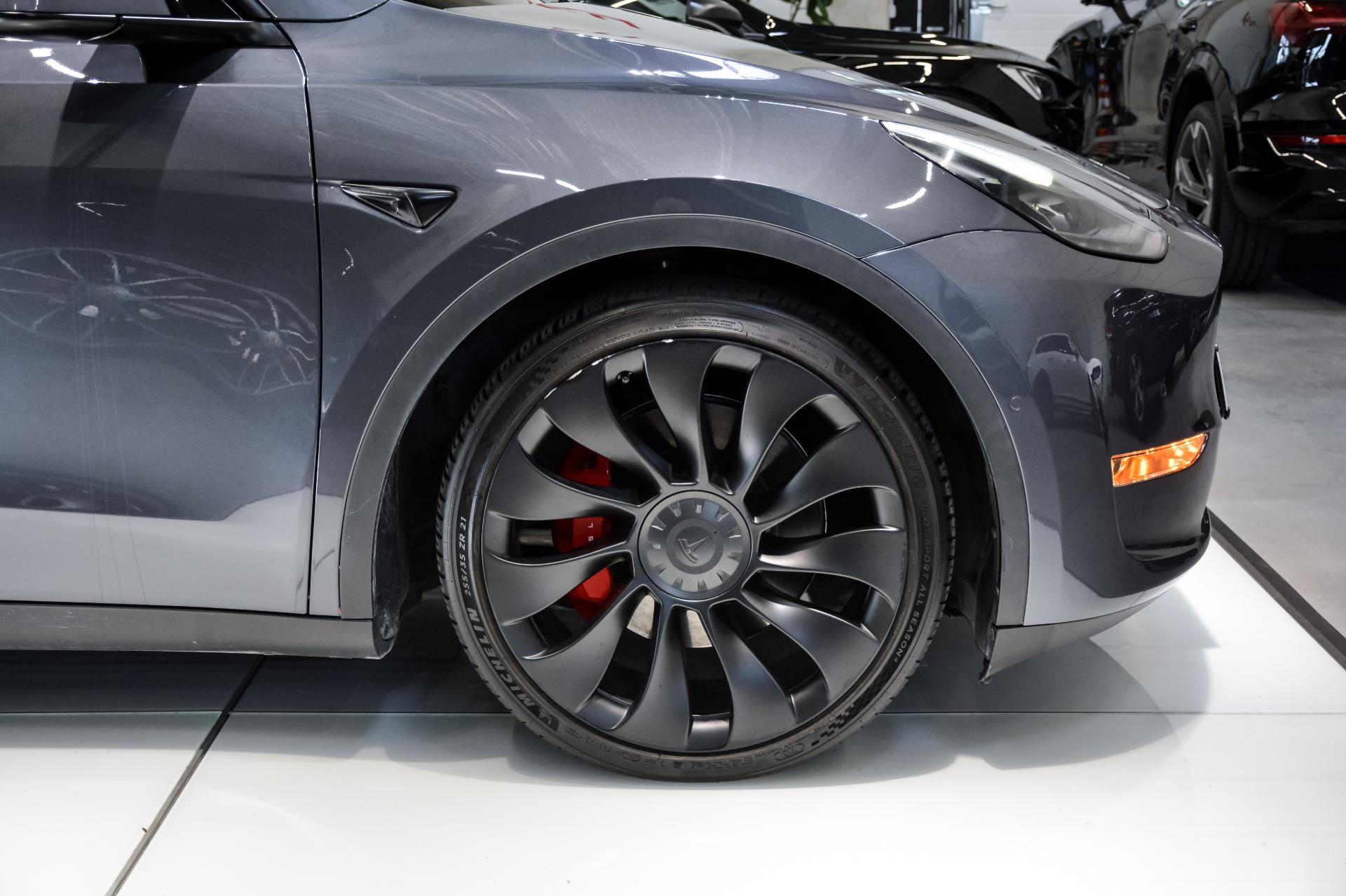 Tesla Model Y Performance AWD
