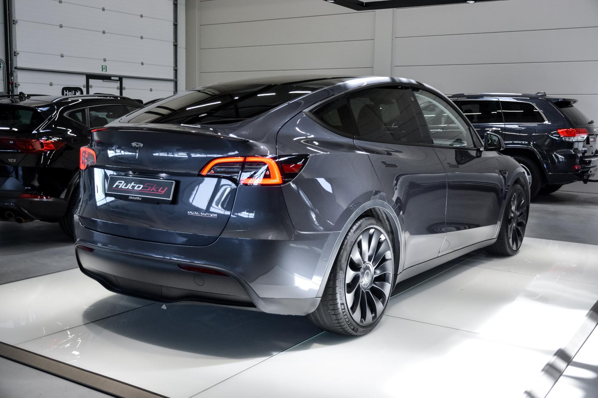Tesla Model Y Performance AWD