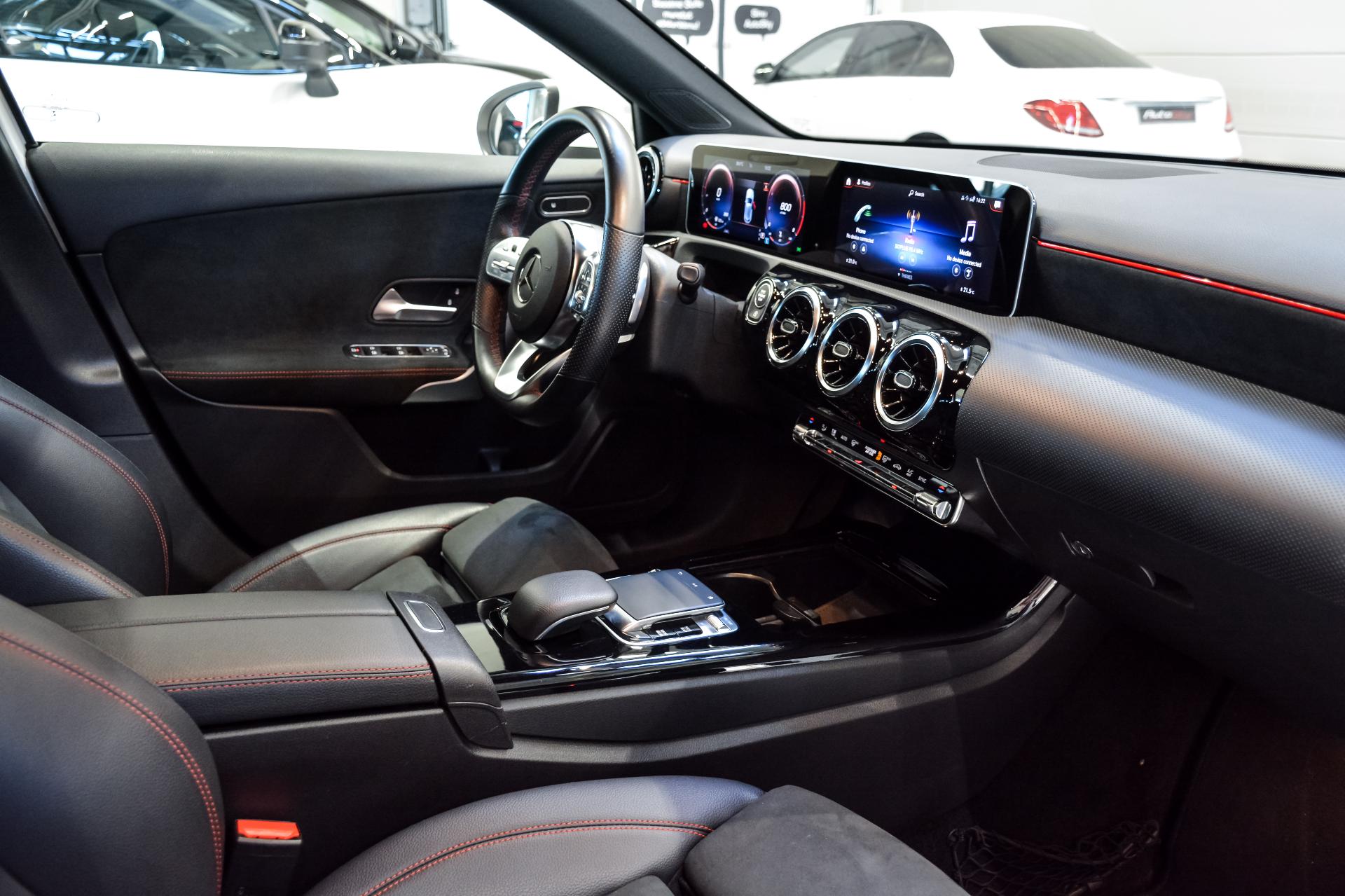 Mercedes-Benz A 200 AMG-Line 1.3 120kW