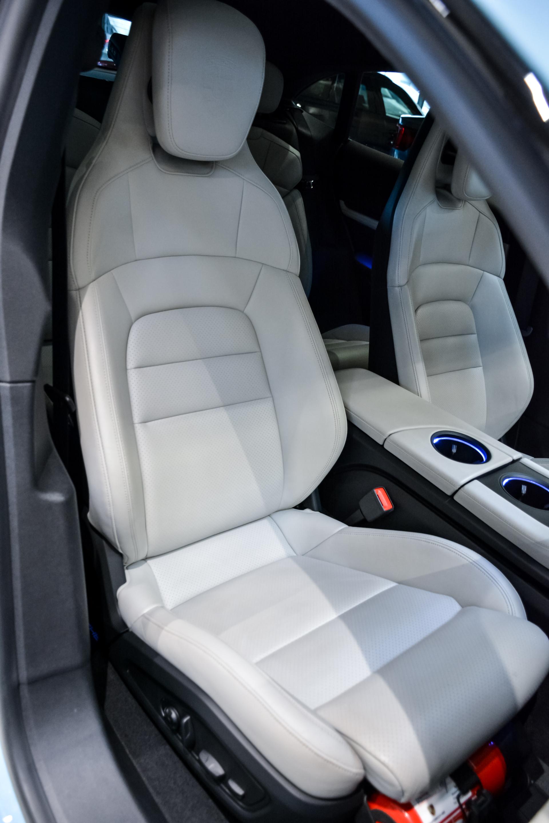 Porsche Taycan 4 Cross Turismo Performance Battery Plus 350kW