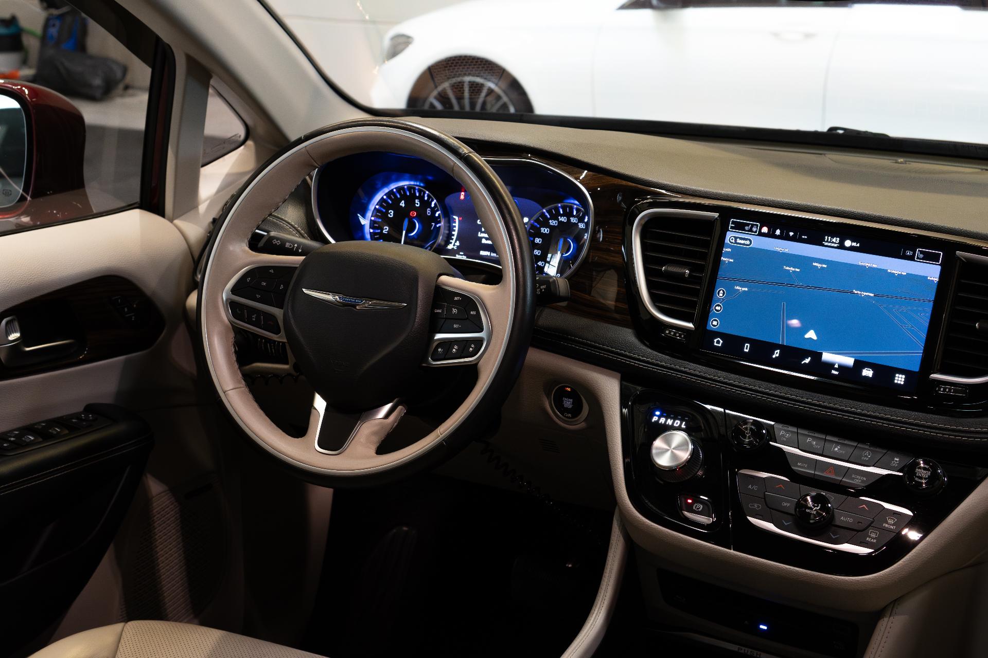 Chrysler Pacifica Limited AWD 3.6 V6 214kW