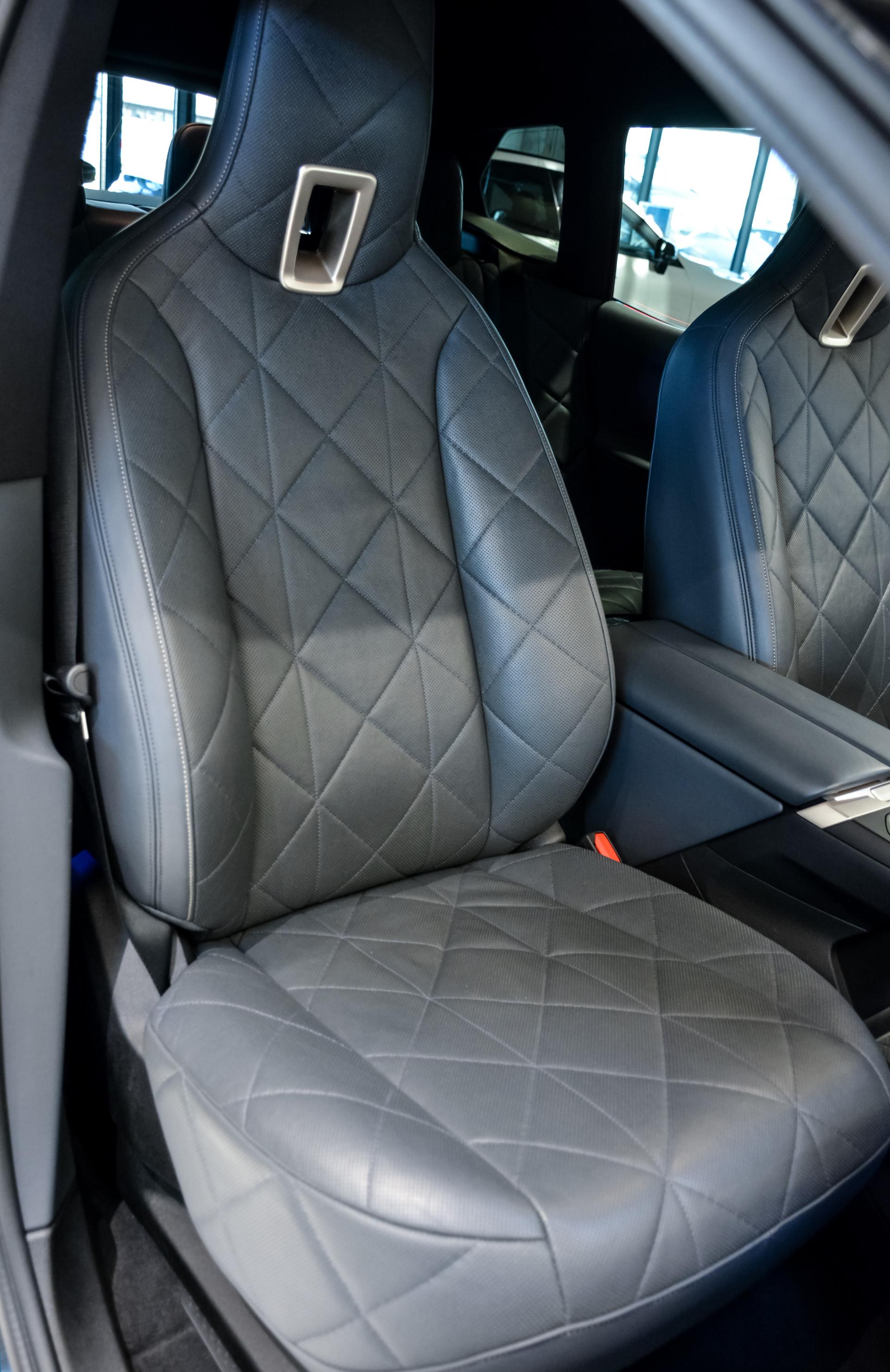 BMW iX xDrive 40 Sportpakett 240kW