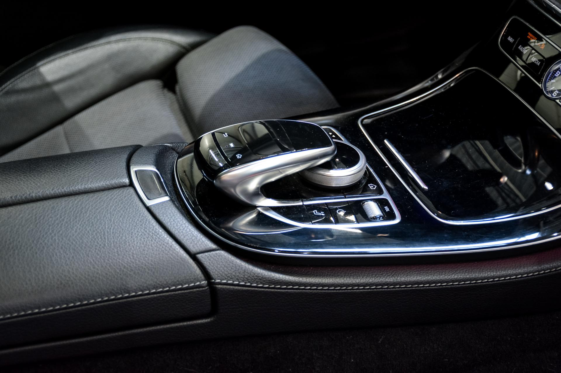 Mercedes-Benz E 300 DE Avantgarde 2.0 225kW
